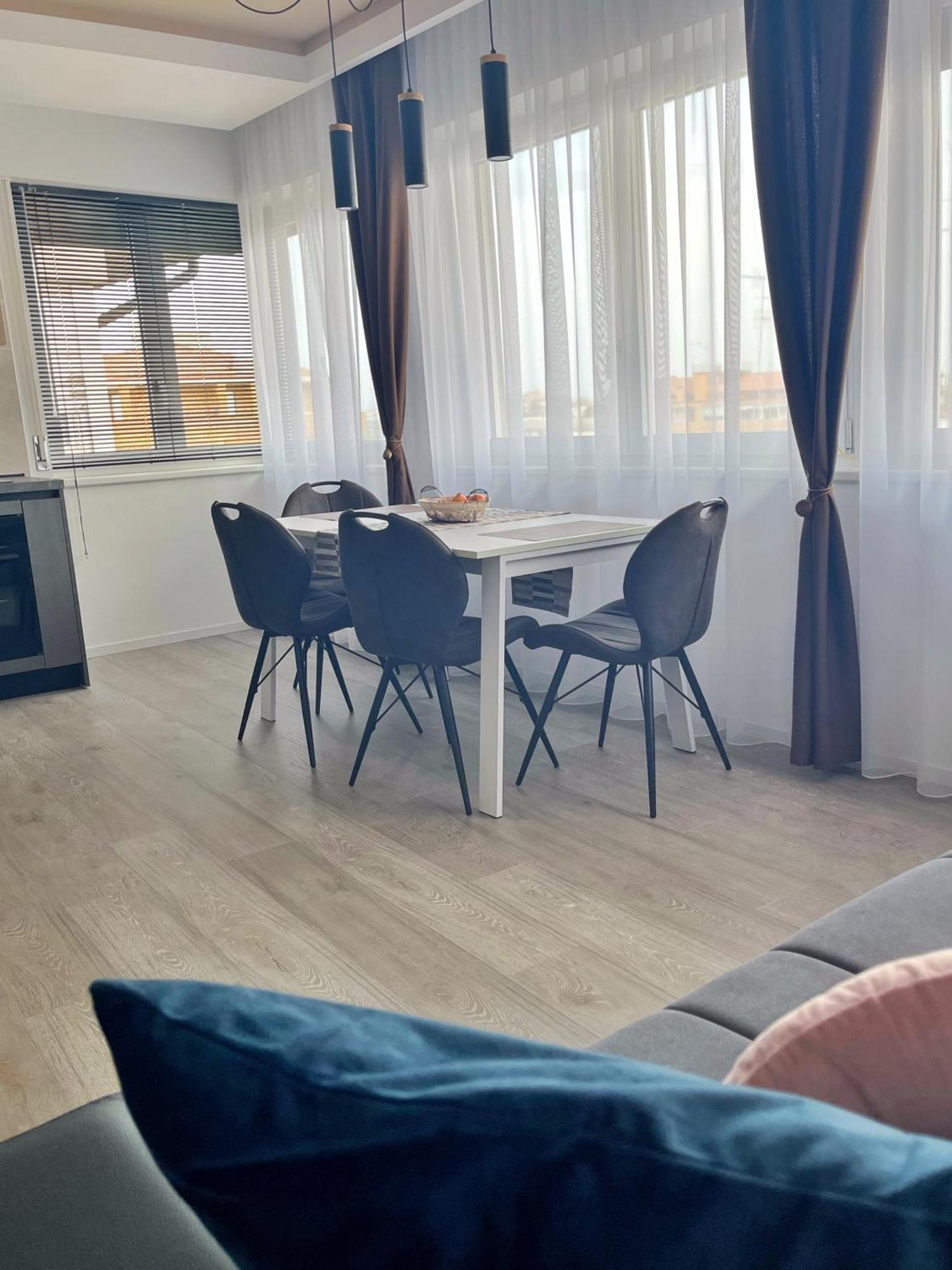 7 Sky Udine Apartment ภายนอก รูปภาพ